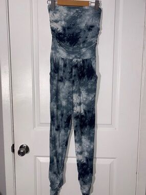 Streetwear Society Strapless Tie-Dye Jumpsuit in Blue and White